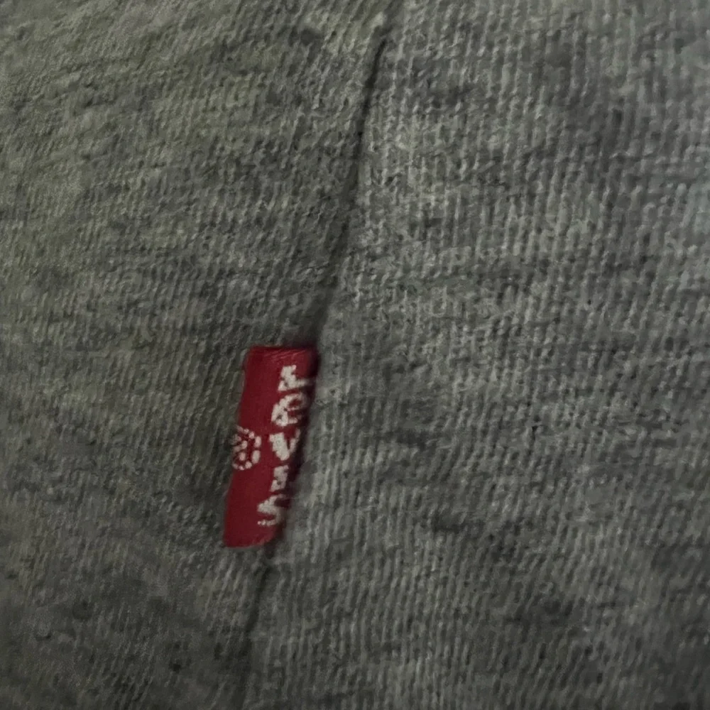 Levi’s shirt size small - Picture 3 of 3